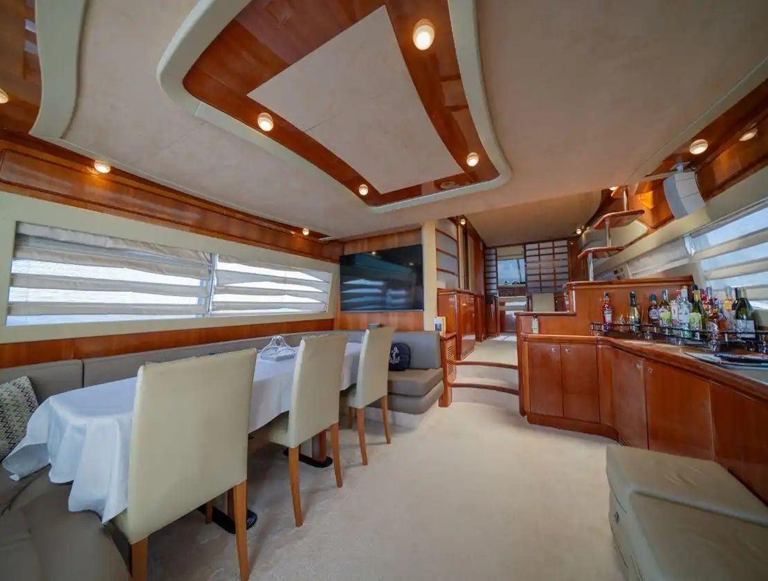 Antalya Yat Kiralama 26m Ferretti 760